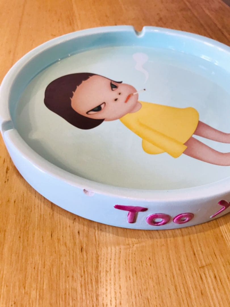 奈良美智　Too young To Die 灰皿