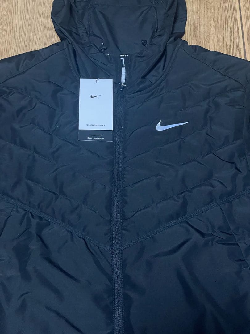 NIKE ナイキ エアロレイヤー ランニングジャケット 中綿　新品　XL