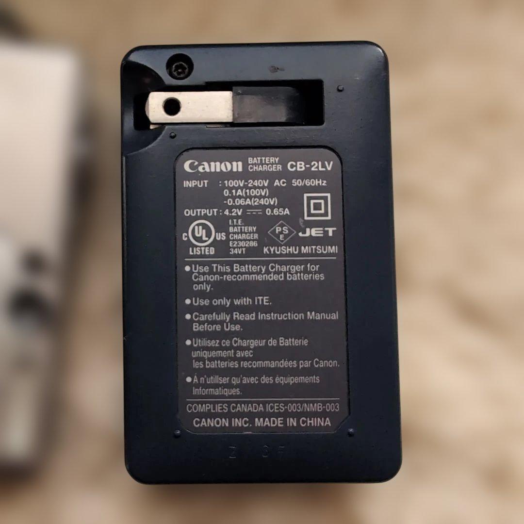 デジカメ　CANON IXY70 バッテリー、取説、充電器、SDカード