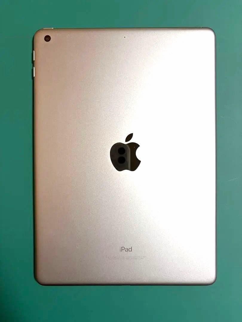 ゆ*ー様 Apple iPad 第６世代　本体