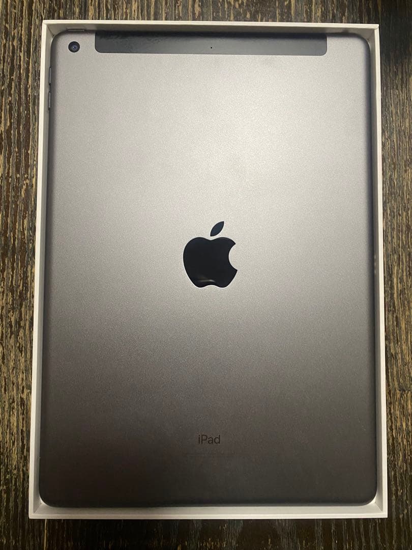 iPad 第7世代 /10.2インチ/ 32GB /au版 /箱・付属品/美品