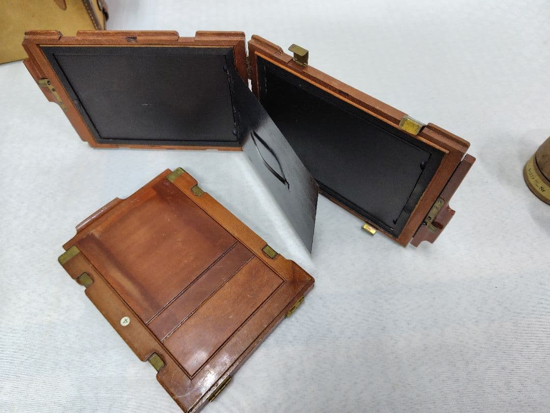 木製蛇腹カメラ　レンズ・三脚付き　アンティーク