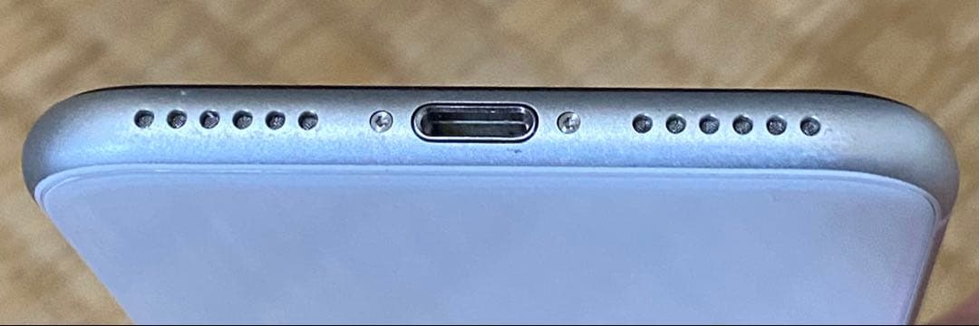 Apple iPhone SE (A2296)第2世代64GB