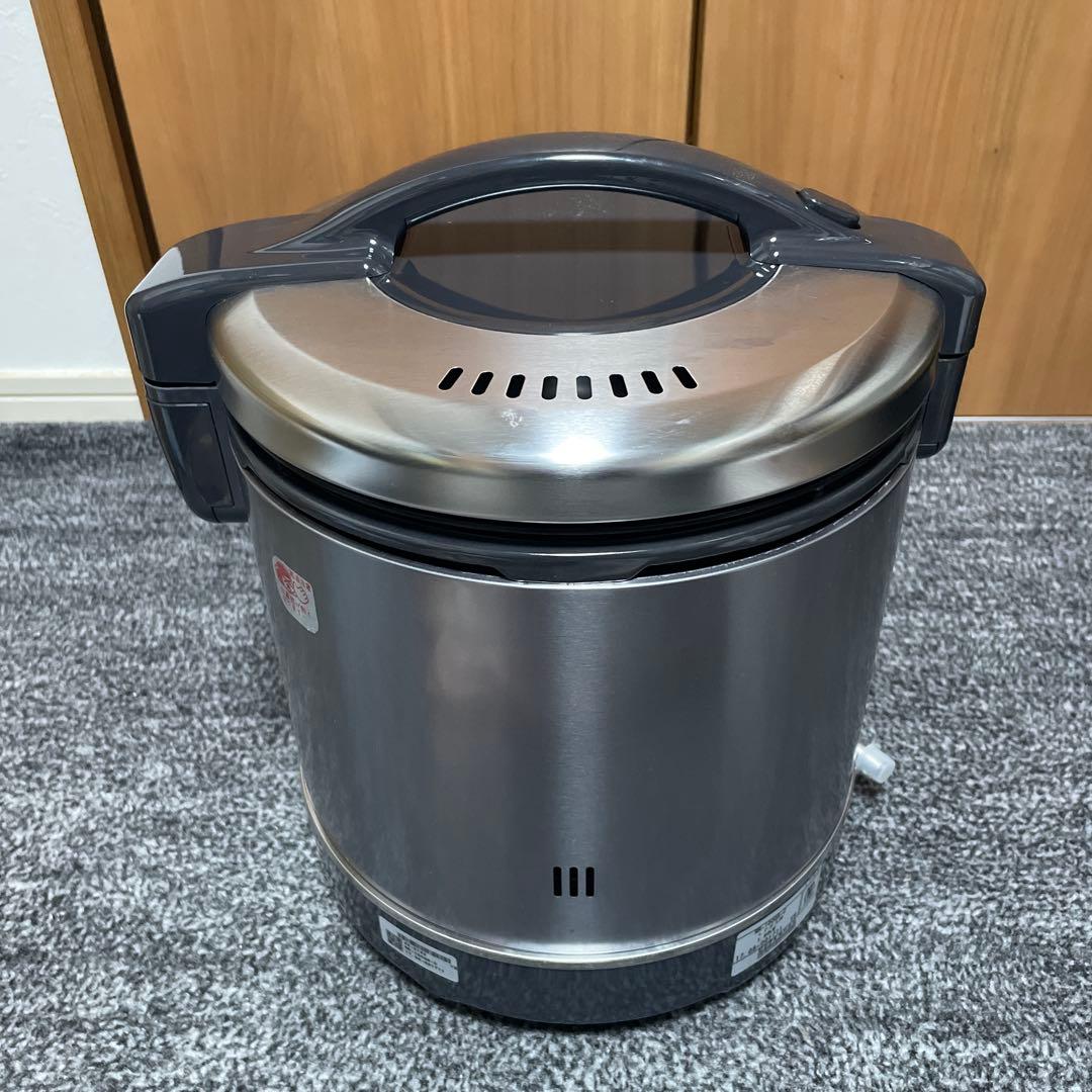 シルバー 炊飯器 蓋付き