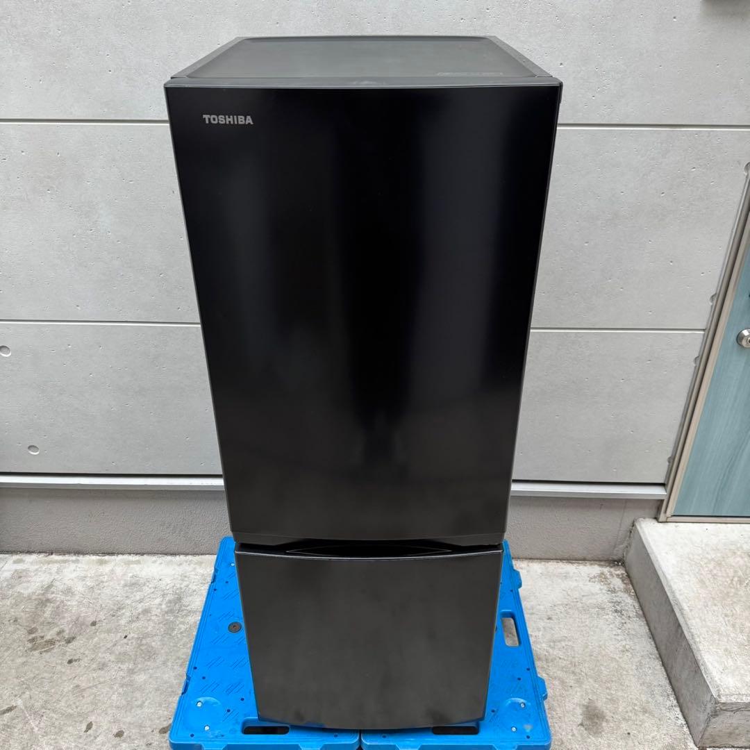 247⭐️2024年製美品★東芝　冷蔵庫　ブラック　黒　自動霜取り　一人暮らし