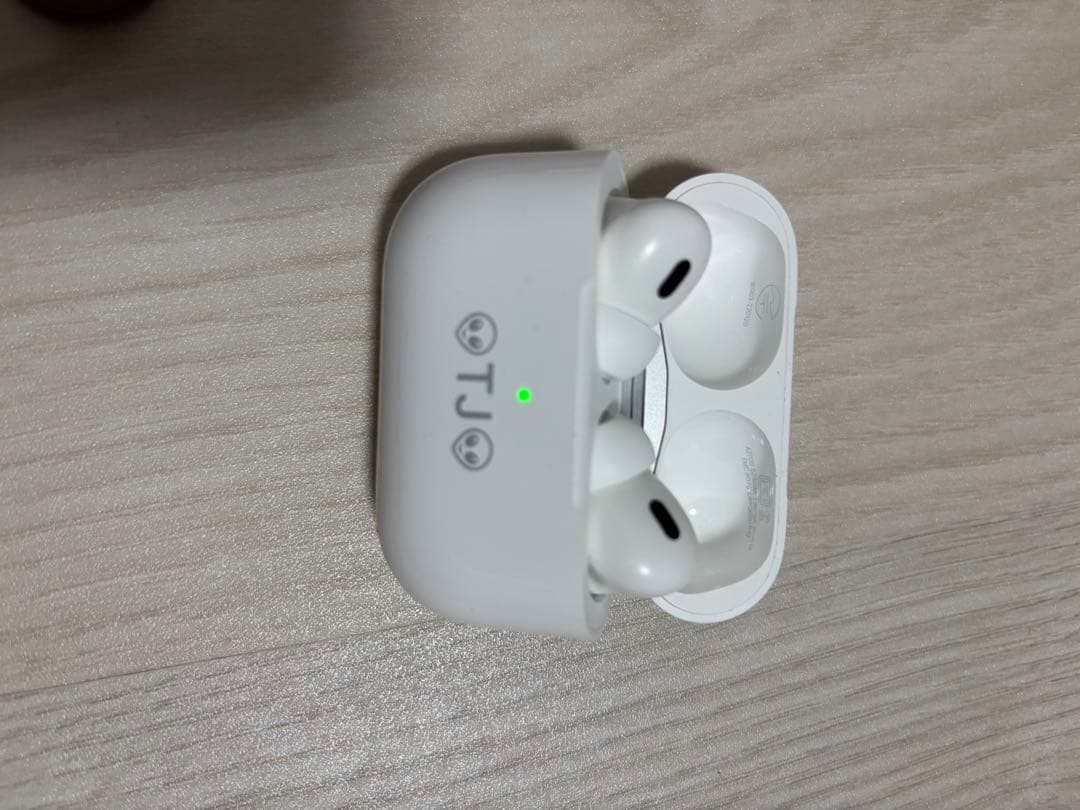 AirPods Pro (第2世代)本体 充電ケース付き