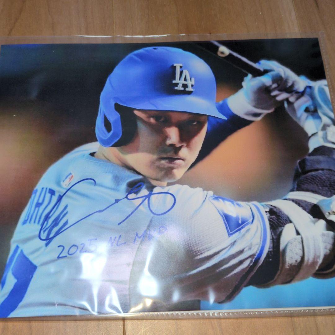 大谷翔平　直筆サイン入り　ドジャース専属カメラマン　撮影　1品物