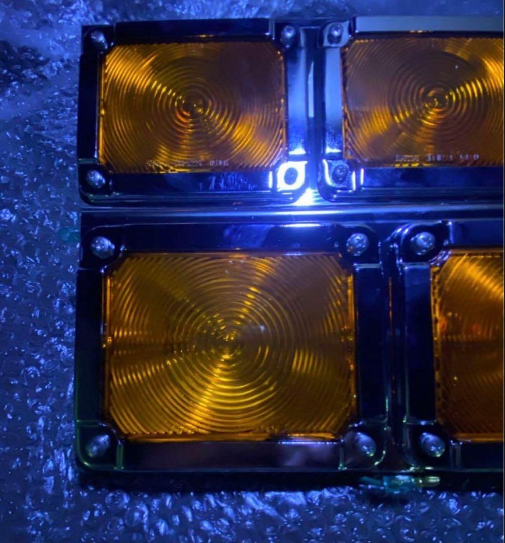 カ*ズ様 新品未使用KOITO小糸バス用ウインカー 3連ステー付きアンバーレンズ