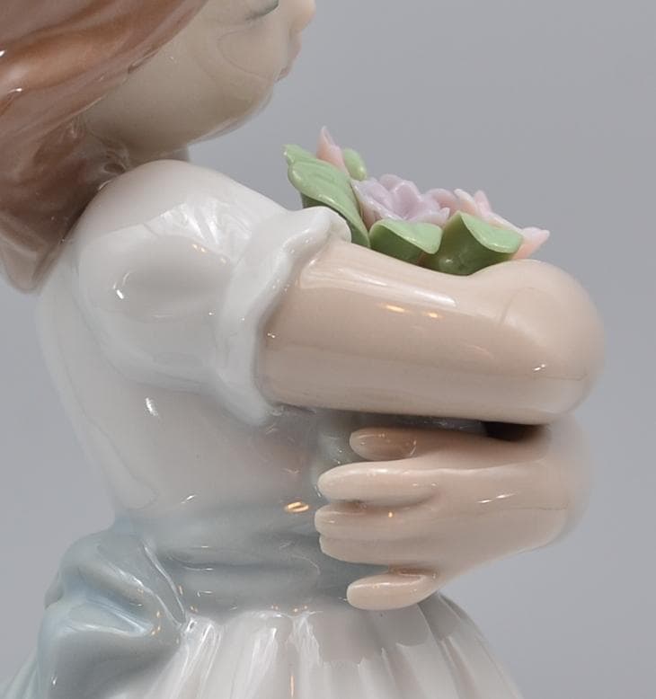 さわやかな風　＃8248　★リヤドロ　スペイン　ポーセリン　光沢仕上げ　絶版