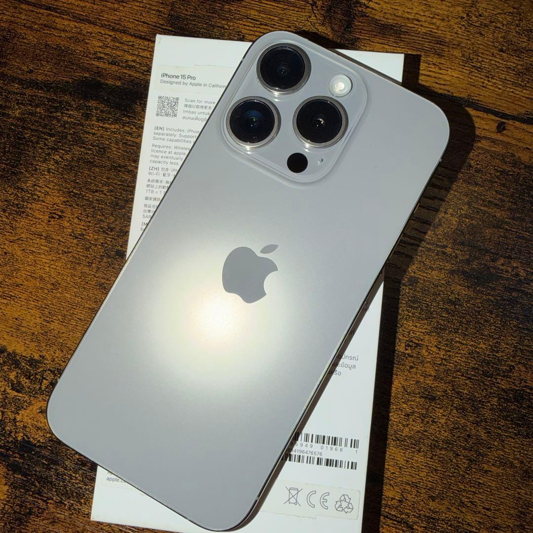 iPhone 15 Pro 256 GBシャッター音無し 海外版