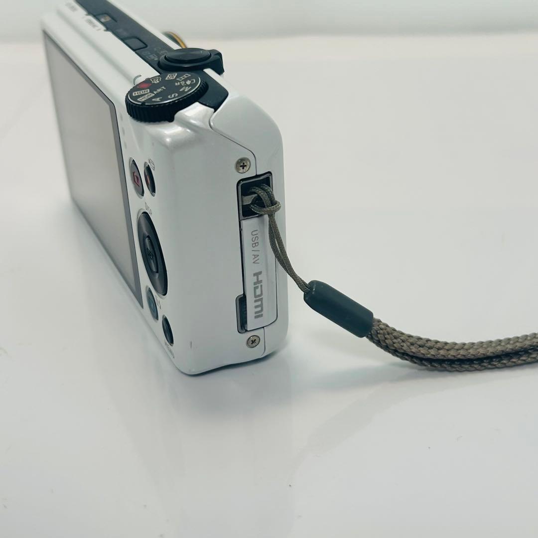 美品！CASIO EX-ZR200 コンパクトデジタルカメラ