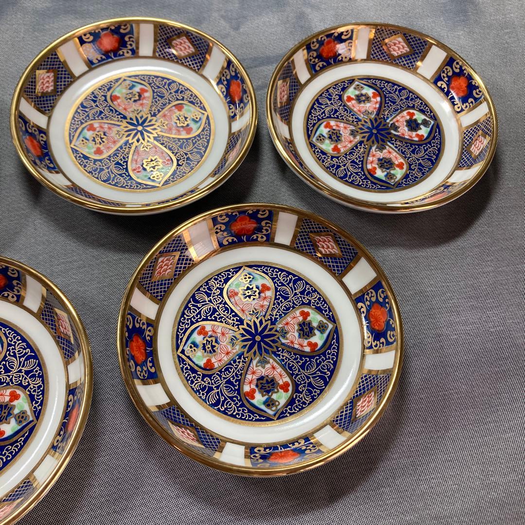 ロイヤル伊万里　小皿　間取　草花　ゴールド　伊万里焼