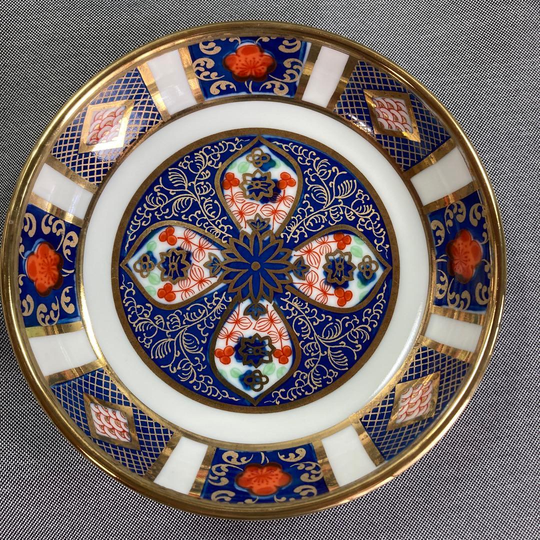 ロイヤル伊万里　小皿　間取　草花　ゴールド　伊万里焼