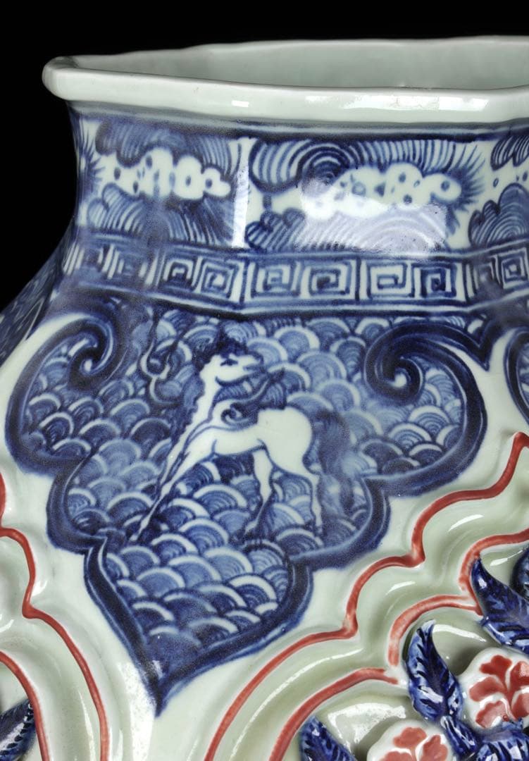 壺 中国古玩 青花釉裏紅透彫花弁麒麟紋壺 唐物 飾壺 花瓶 時代物 古美術 骨董