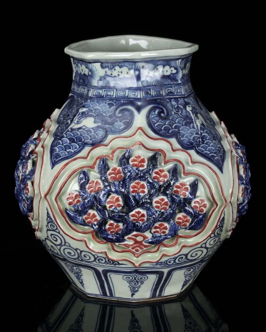 壺 中国古玩 青花釉裏紅透彫花弁麒麟紋壺 唐物 飾壺 花瓶 時代物 古美術 骨董