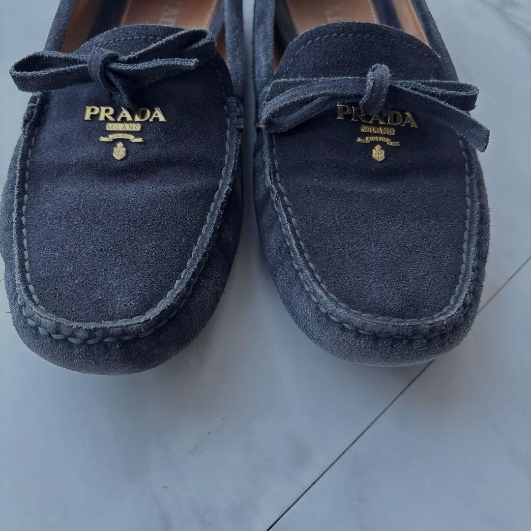 PRADA ダークブルー スエード ローファー　紺色