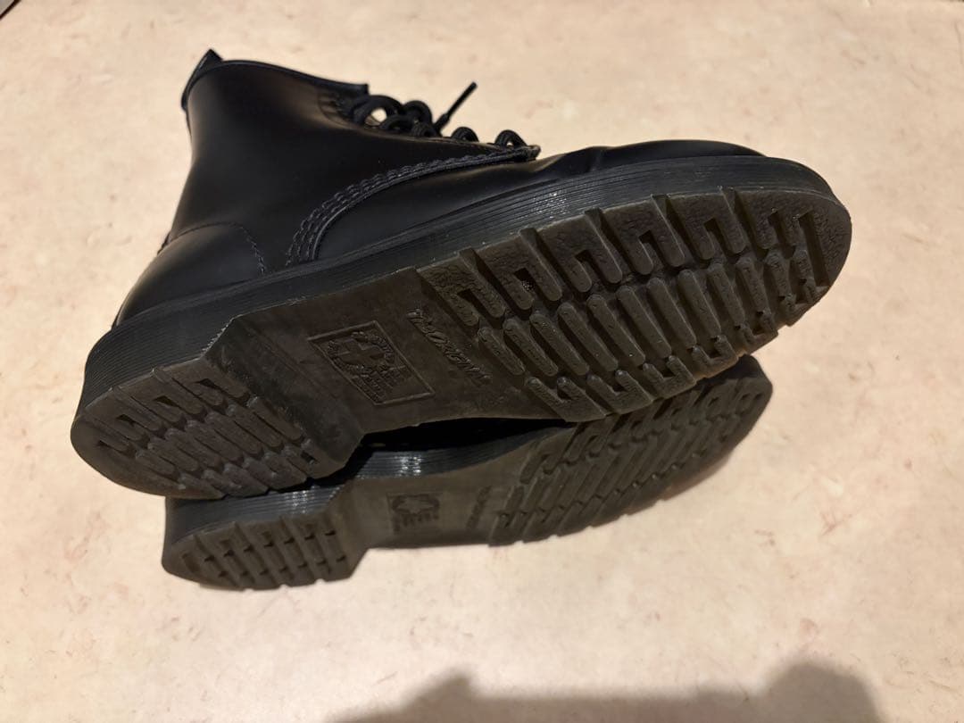 ドクターマーチンブーツ　ブラックレースアップブーツ　1460