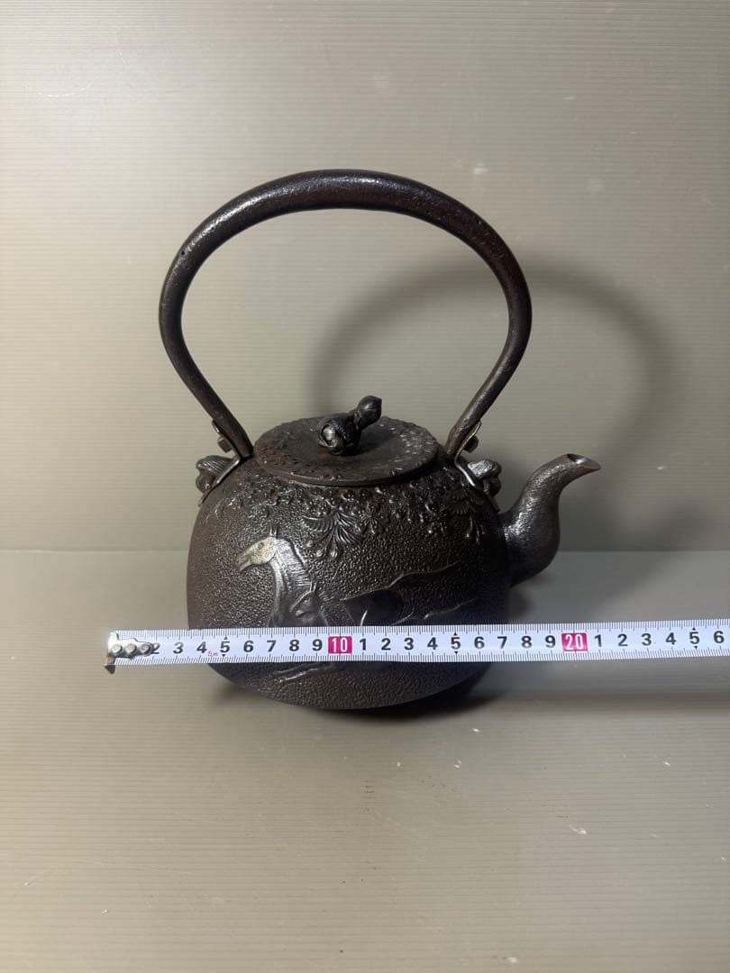 2423 南部鉄器　秀山作　鉄瓶　瓢箪　馬文