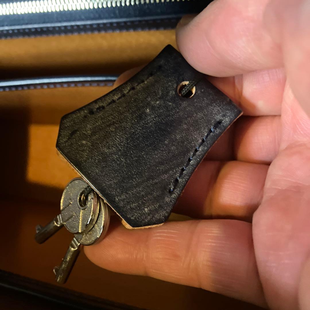 大峽製鞄ザ・ダレスバッグ【1135-BRD】(ネービー×錠前銀)大峡製鞄 超美品