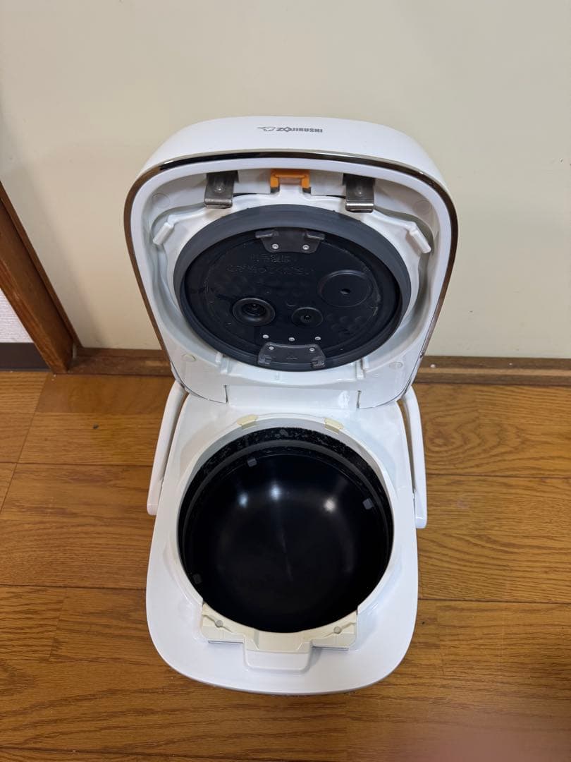 象印Zojirushi NW-JS10 炊飯器 ホワイト2018年製『中古美品』