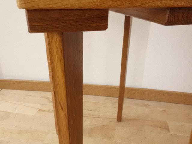 北海道手作り家具　ナラ材　 ミニテーブル 花台ミニデスク　高さ６０ｃｍ