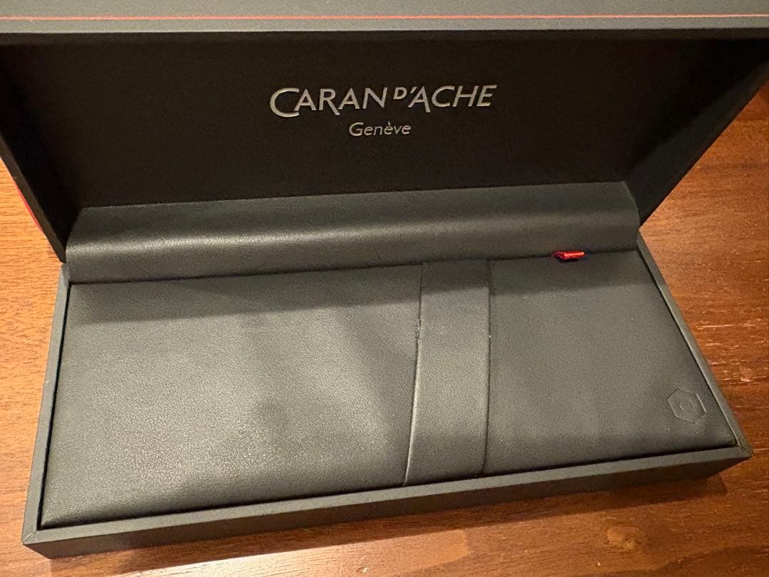 CARAN D'ACHE ボールペン エクリドール ダミエ