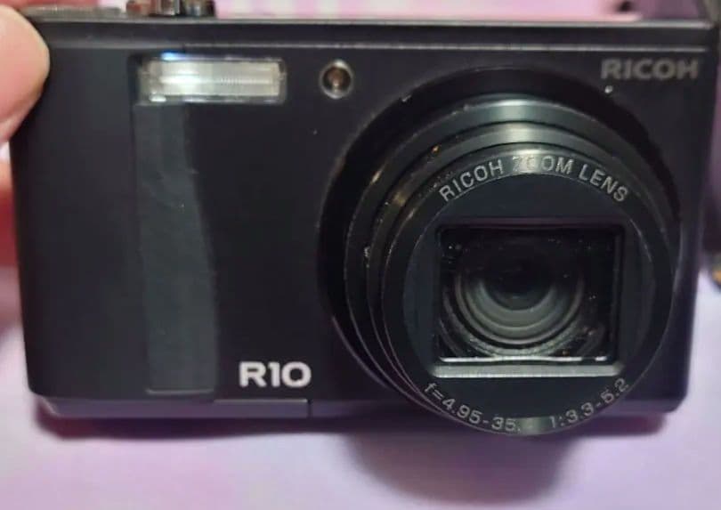 RICOH R10 コンパクトデジタルカメラ ブラック