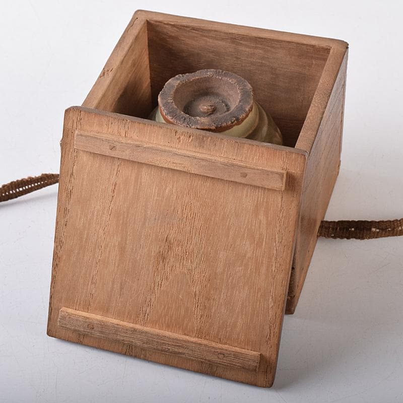 中国　青磁　花文　盃　時代箱付　M　R8208