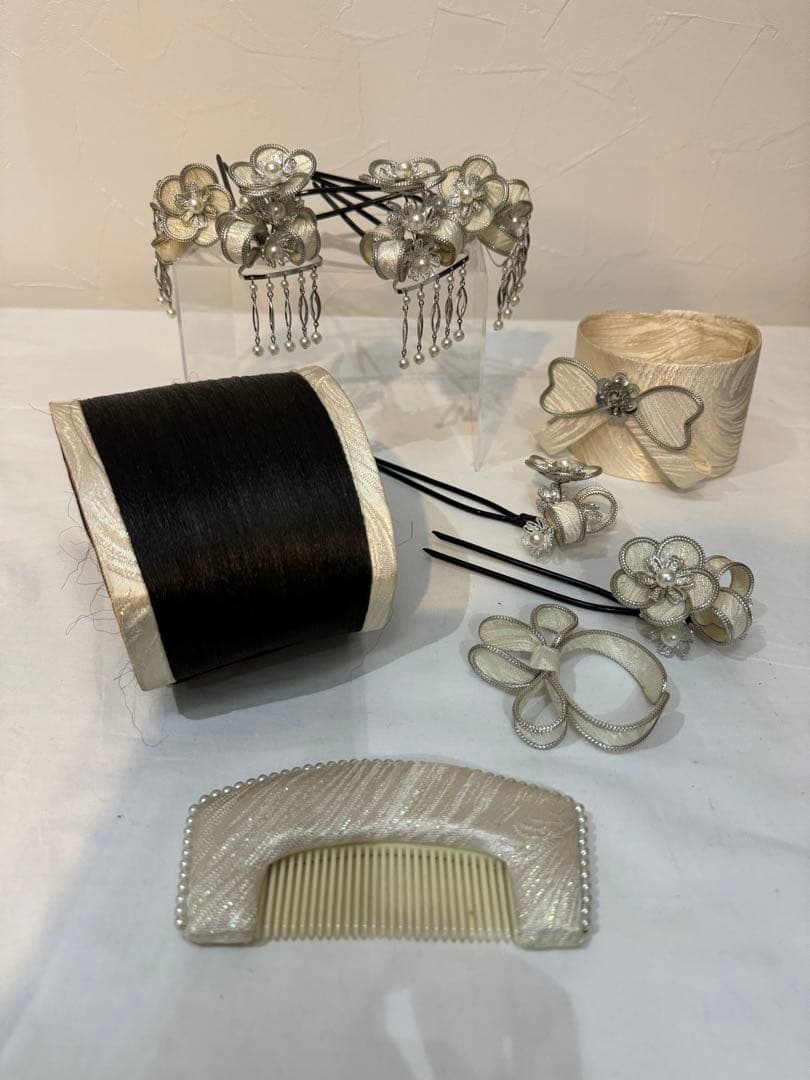 ダイゴロ　花嫁かつら・かんざし4点セット　専用ケース付き