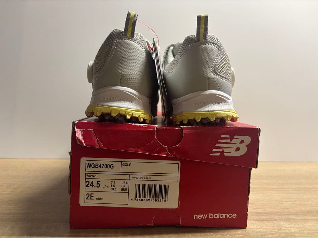 未使用 24.5cm 2E ニューバランスゴルフシューズ WGB4700Gグレー