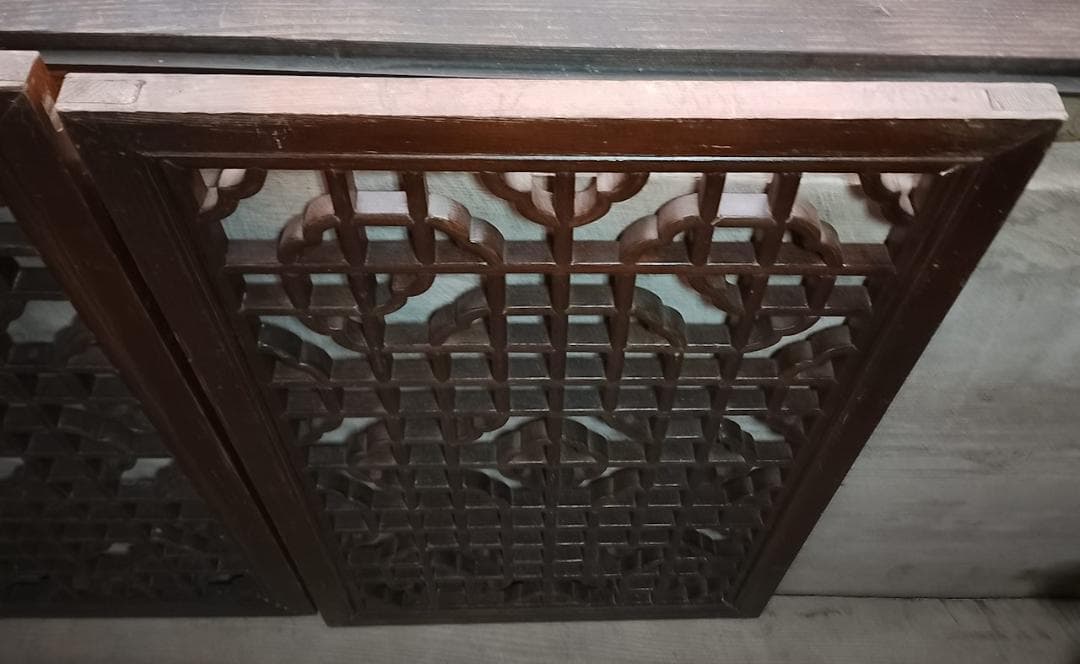 アンティーク 木製 格子 建具 2枚セット 幾何学模様 透かし彫り 時代家具