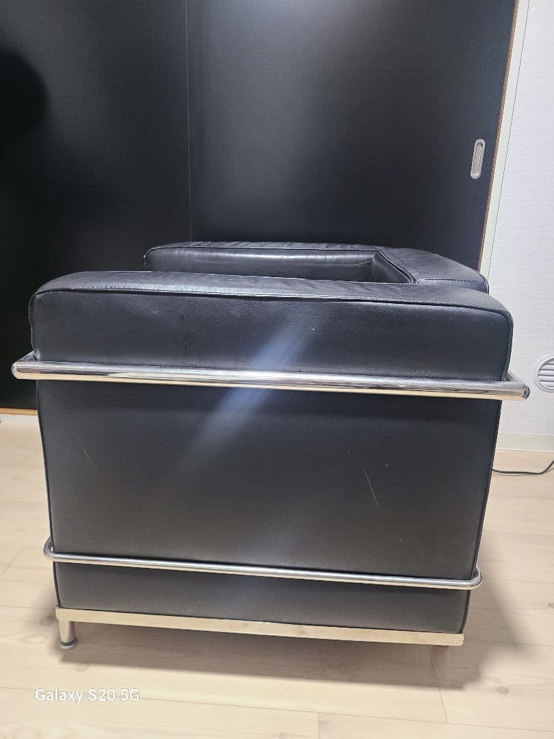 ル コルビジェ本革ソファ