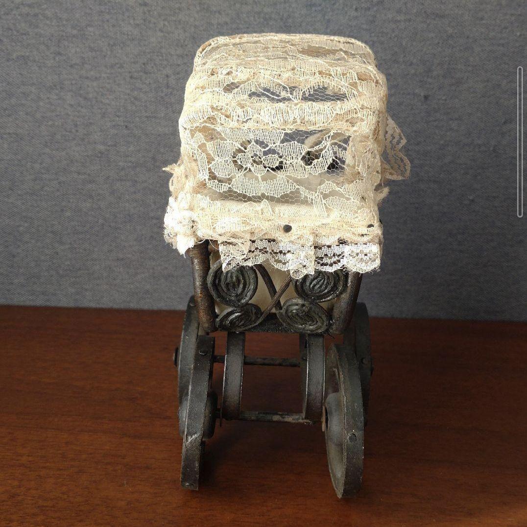 ヴィンテージ風 ミニチュア乳母車 木製車輪