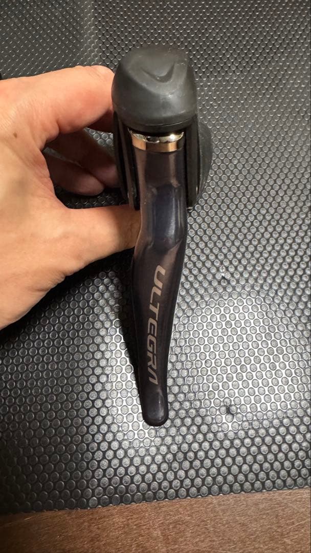 シマノULTEGRA Di2 ST-R8070左右セット油圧ブレーキSTIレバー
