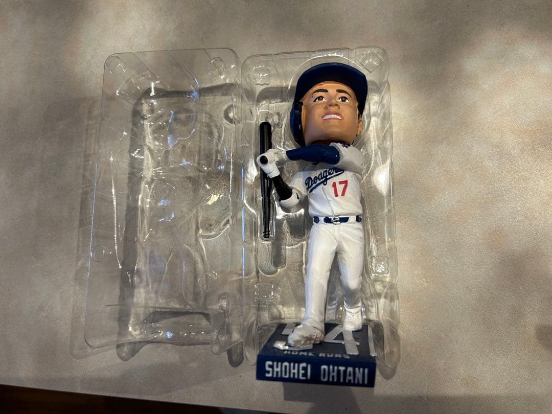 ドジャース　大谷翔平　ボブルヘッド　フィギュア　来場者限定　50/50