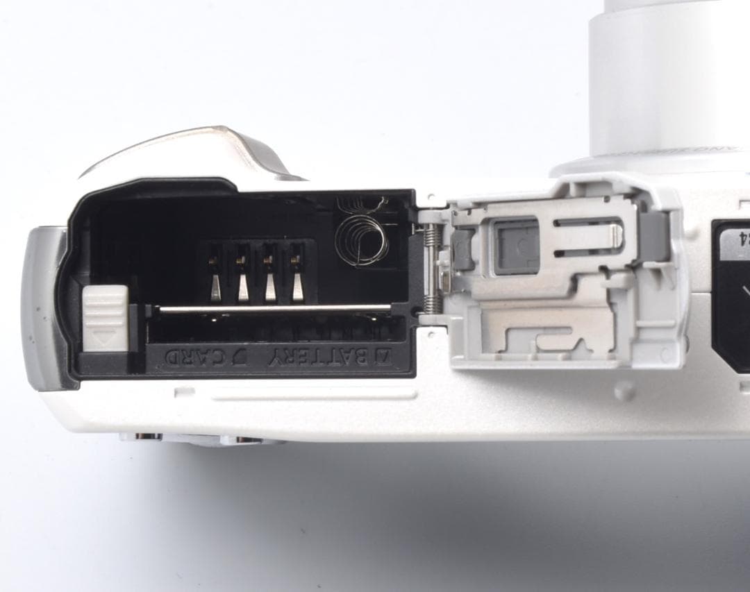 Panasonic LUMIX DMC-TZ30 ホワイト 【カメラケース付】