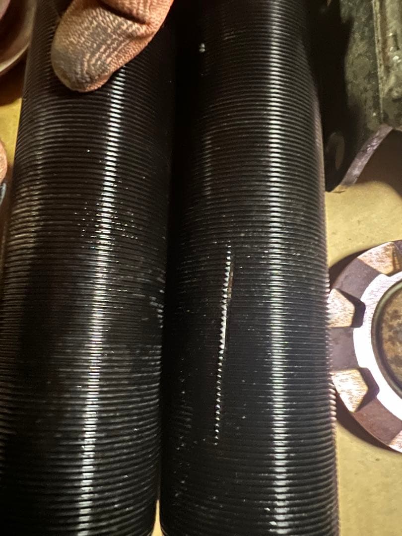 ピース　30プリウス　車高調　フロント