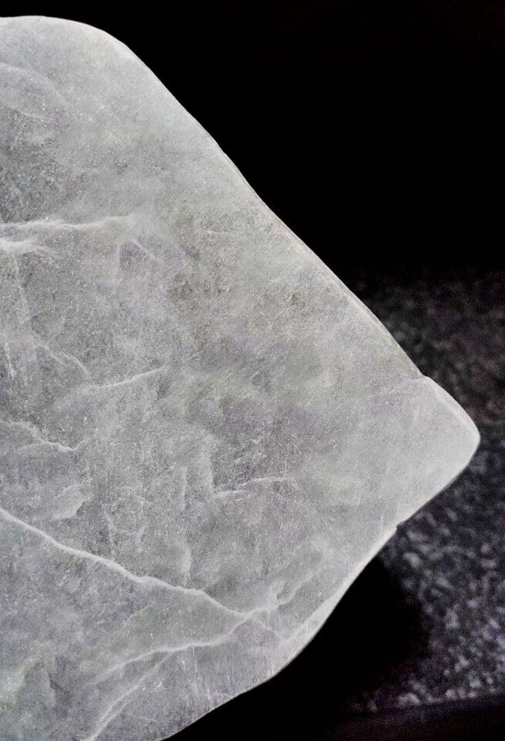 ★翡翠原石★糸魚川硬玉【小滝・切り出し3.3kg】