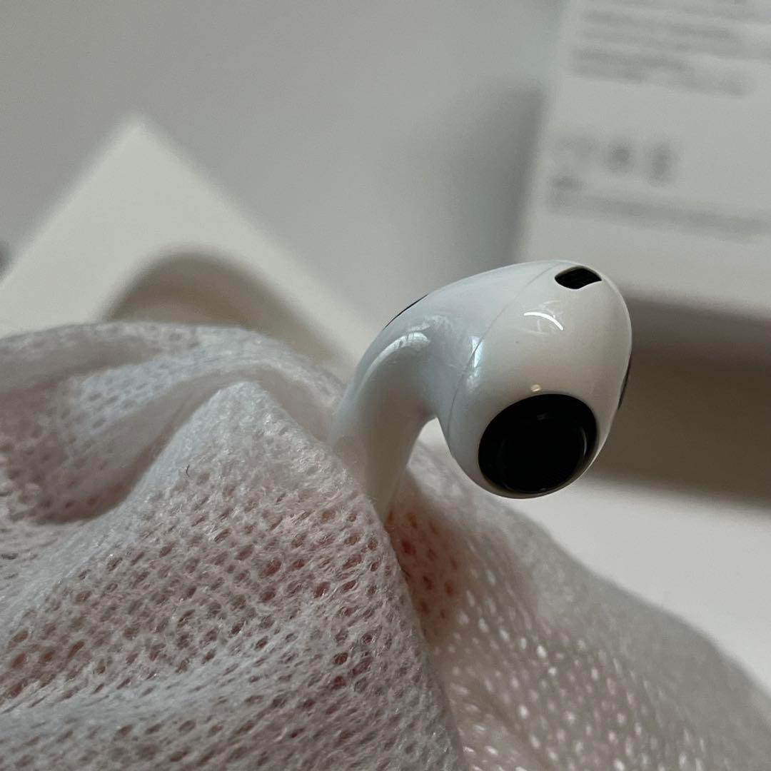 airpods pro 2 type c 使用1年 ※右耳時々ノイズあり