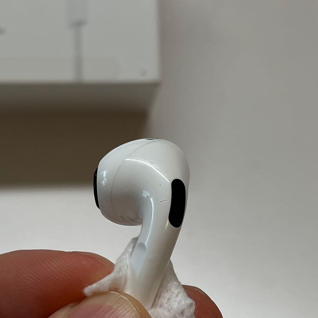 airpods pro 2 type c 使用1年 ※右耳時々ノイズあり