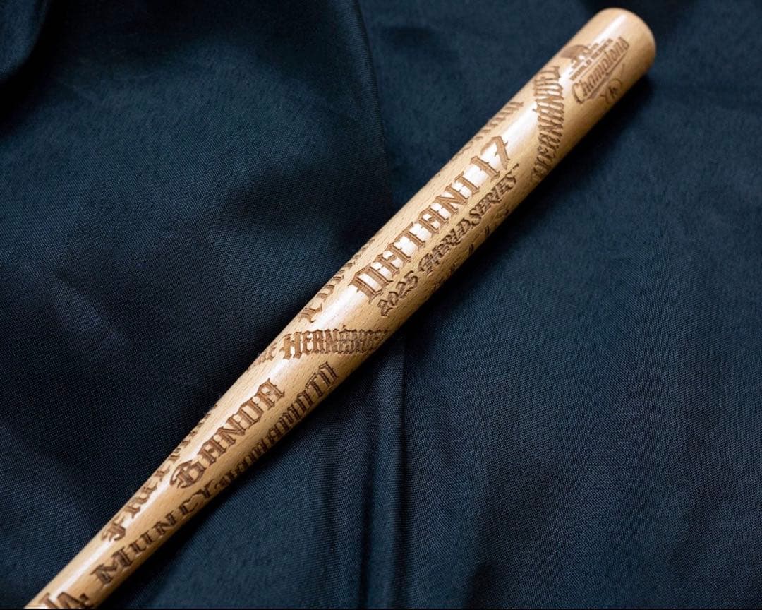 【日本未発売】Mr. Cartoon ドジャース 2025 WS優勝 ミニバット