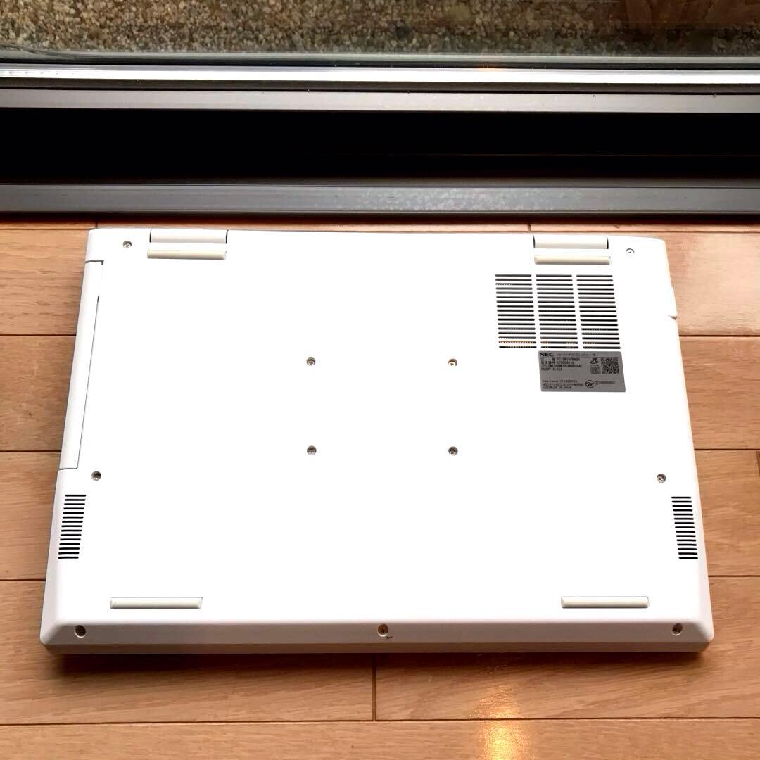 美品 NEC LAVIE N15 Smart