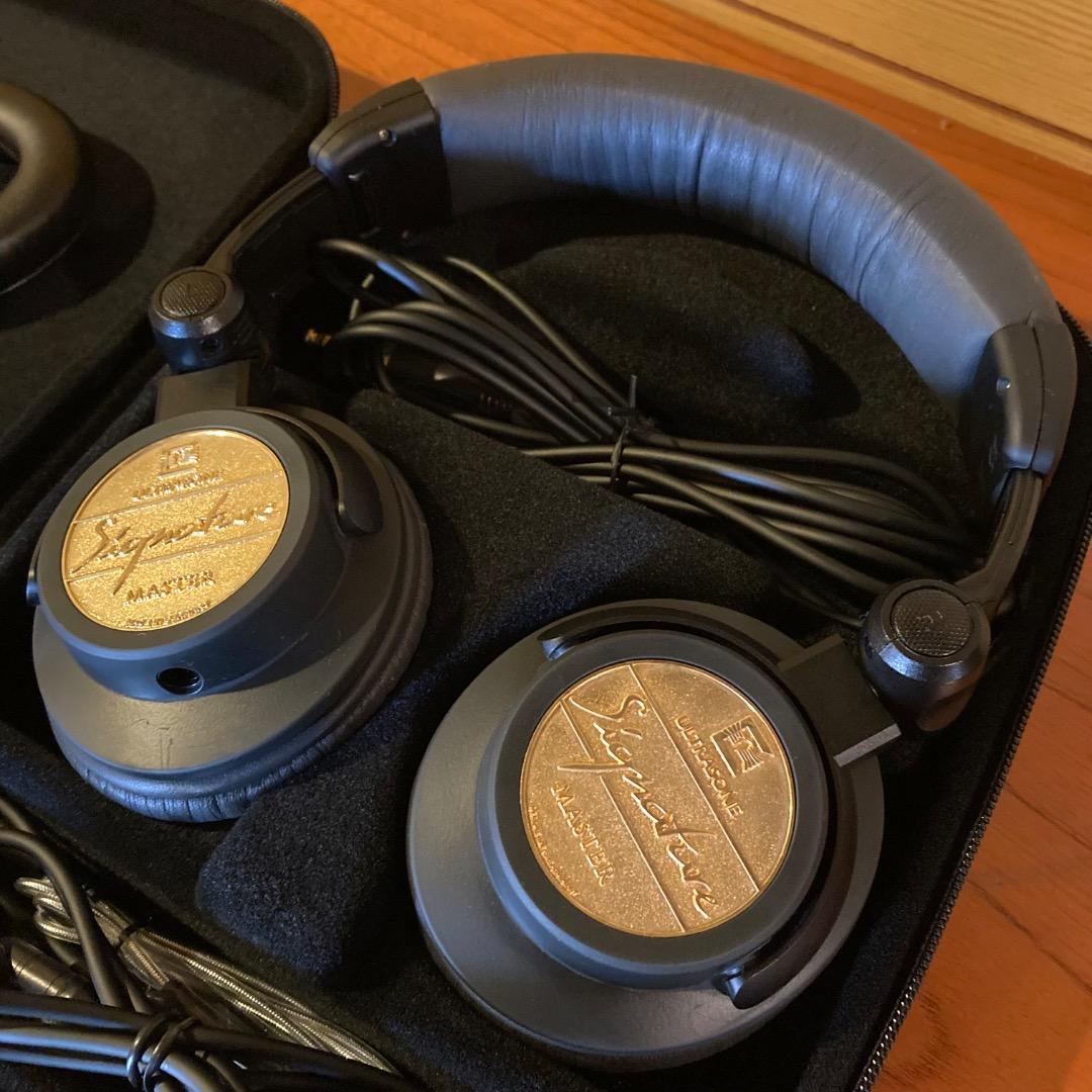 ヘッドホン Ultrasone Signature Master