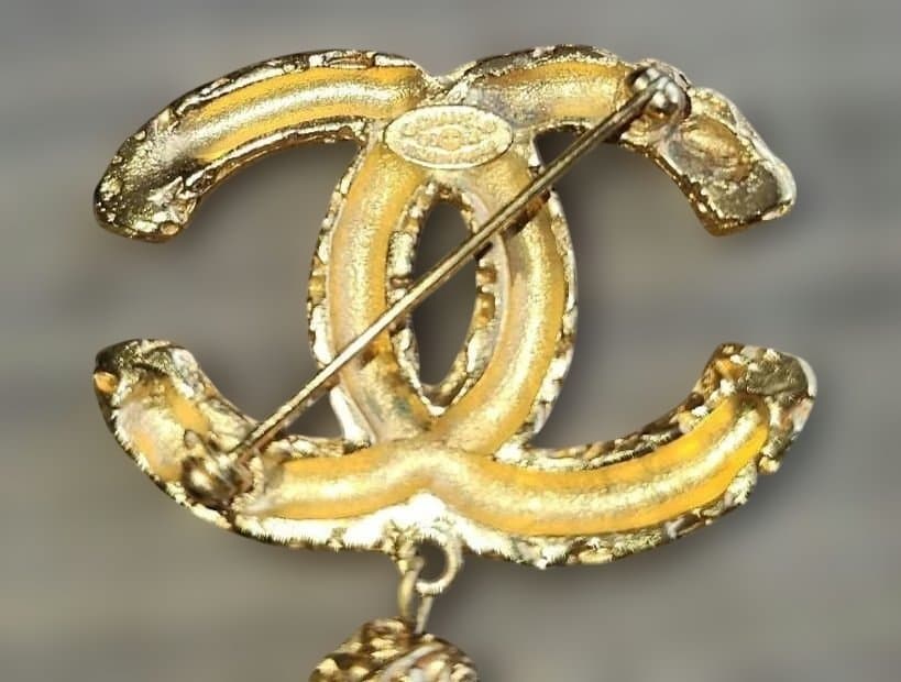 CHANEL シャネル　ブローチ　ココマーク　溶岩