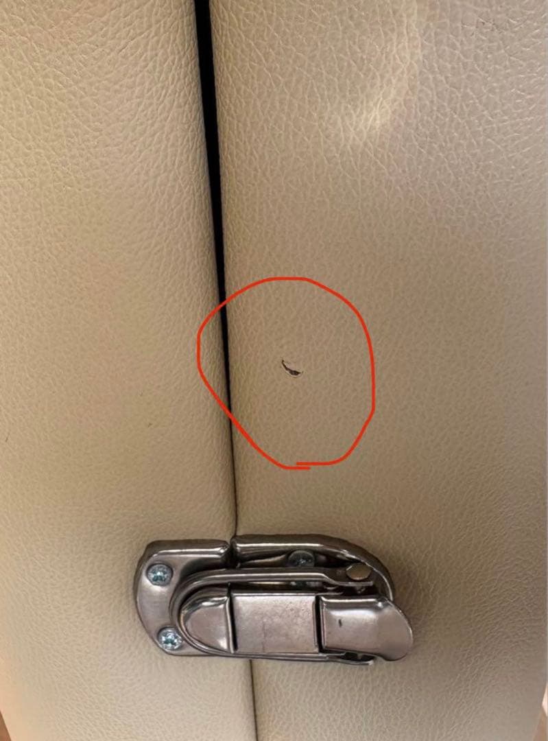 【新品未使用】【訳あり】マッサージ　ベッド　折りたたみ