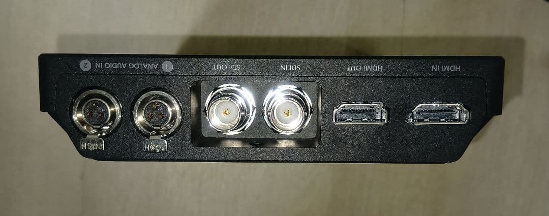 Blackmagic Video Assist 4K モニター