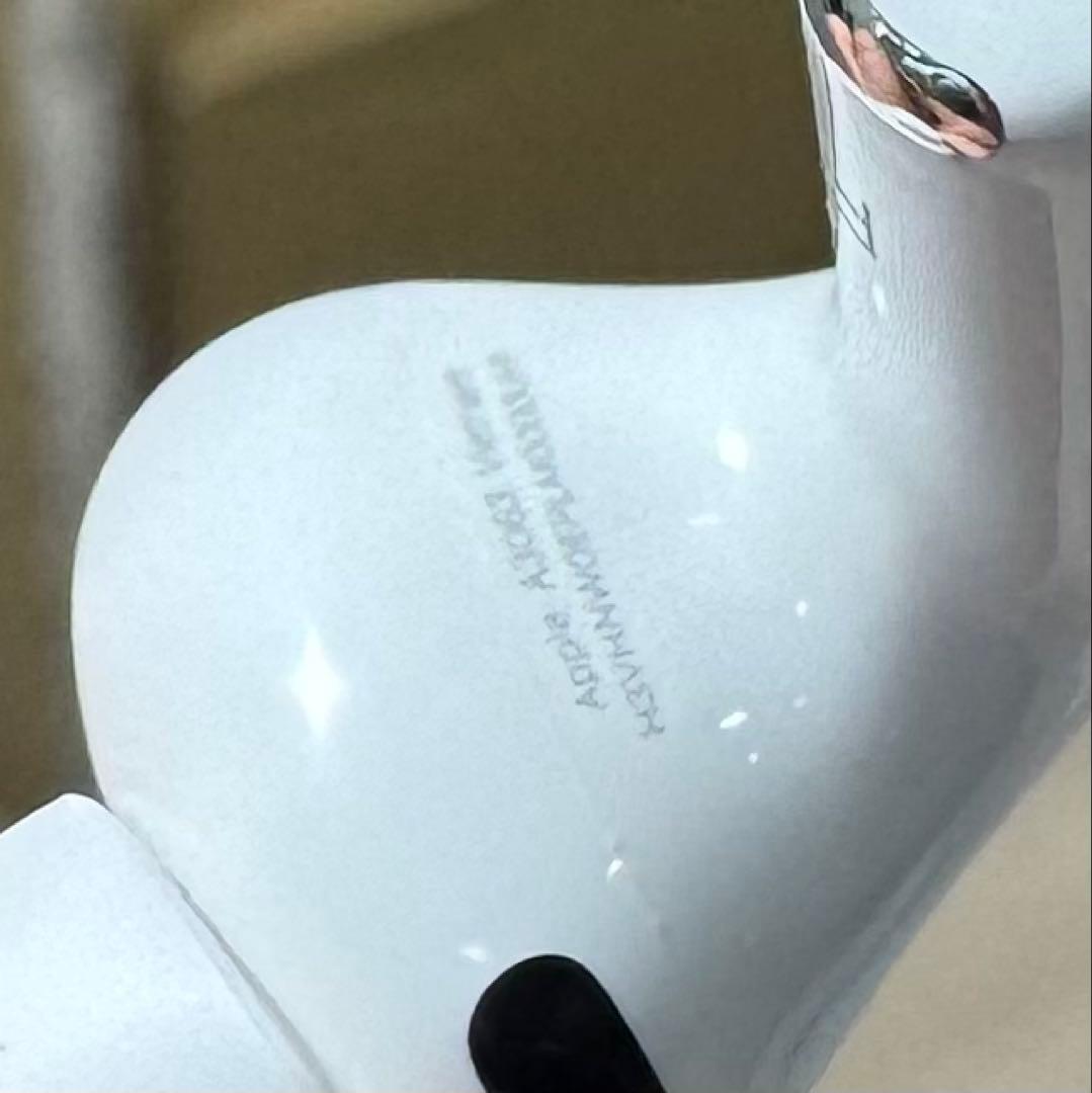 Airpods pro 3本体［Rのみ］
