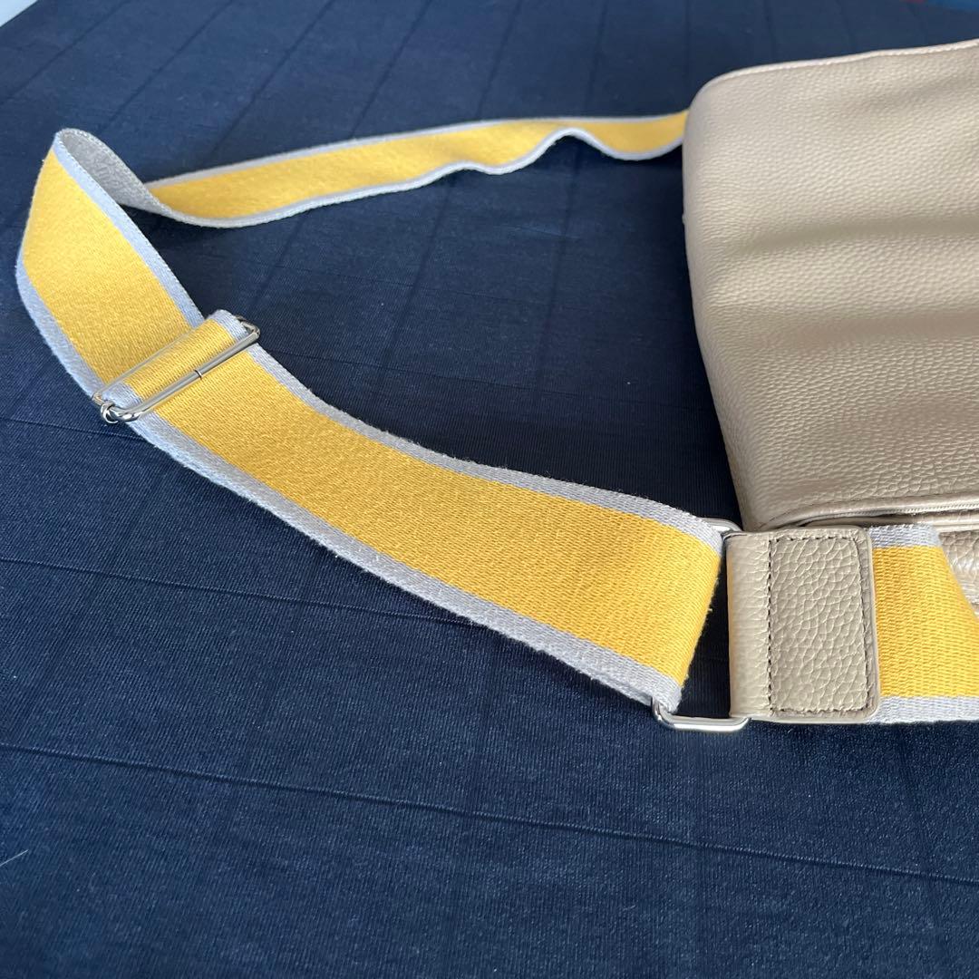 【ear PAPILLONNER 】ワイドテープショルダーバッグ　ベージュ