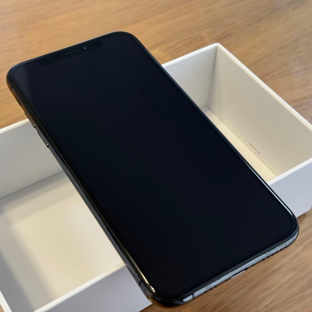 海外版 iPhone Xs 64GB 黒