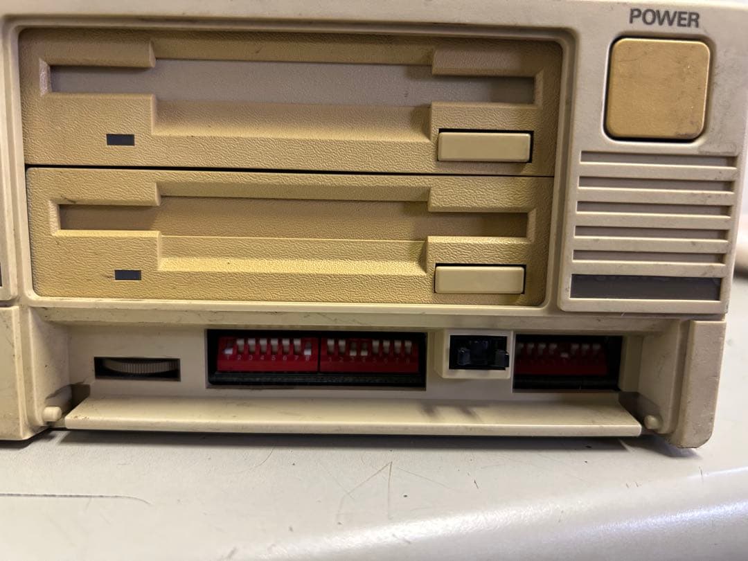 NEC PC-9801UV11 本体 通電確認済 ジャンク